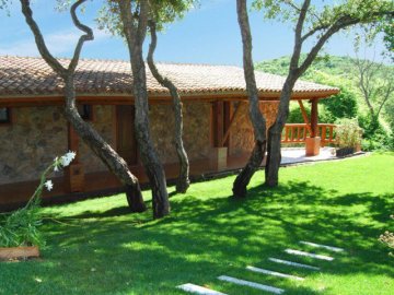 agriturismo met zwembad sardinie - agriturismo la quercia in arbus (3).jpg